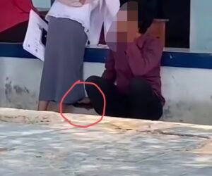 Viral Video Diduga Guru Merekam Bagian Pakaian Siswi Saat Berbicara di Luar Kelas